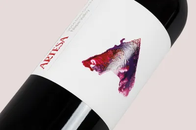 Artesa Bottle Close Up 4