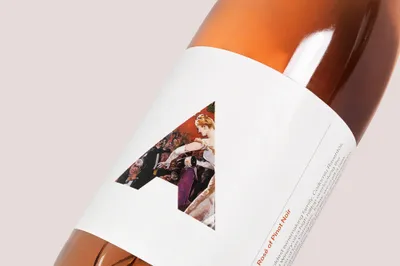 Artesa Bottle Close Up 5