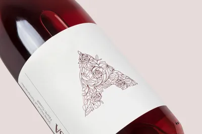 Artesa Bottle Close Up 1