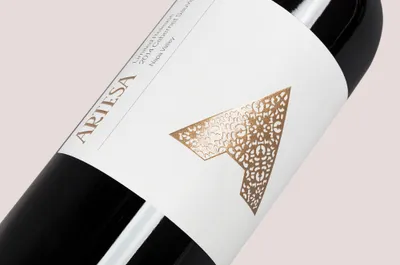 Artesa Bottle Close Up 3