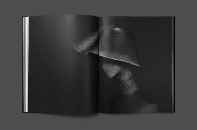 Mucho Balenciaga Book 08