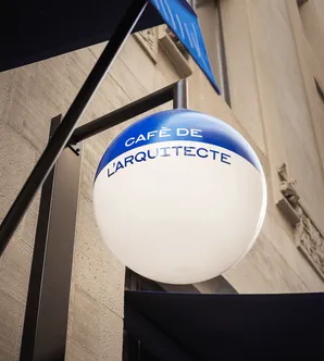18b cafe de larquitecte exterior light