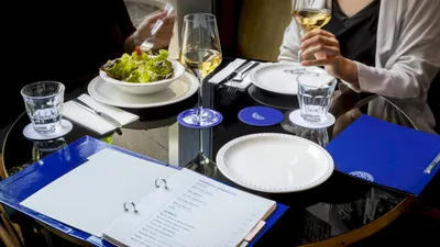 20 cafe de larquitecte table