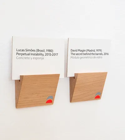 Otazu Case 25 Cartelas Tipograficas