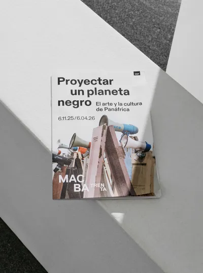18 MACBA museum Leaflets01