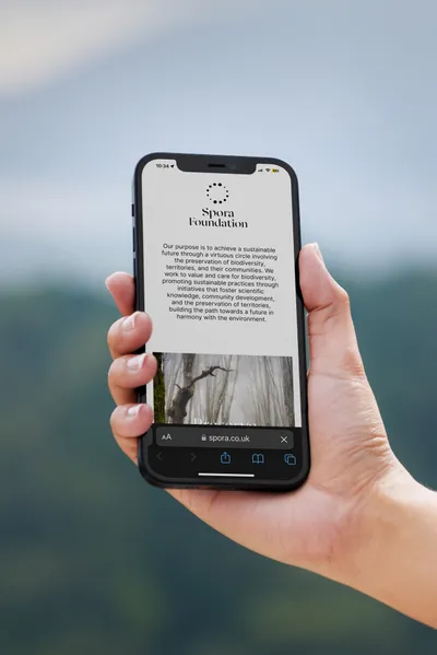 IPHONE MOCKUP 015 v4