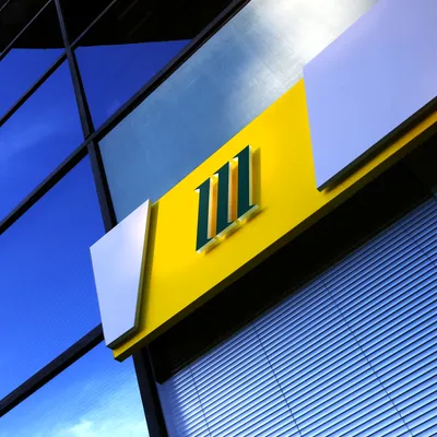 Piraeus Branch Facade Rev