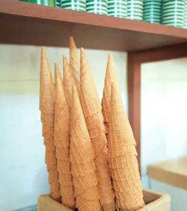Dela Crem Mucho Branding Cones