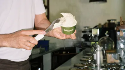 Dela Crem Mucho Branding Packaging Cup